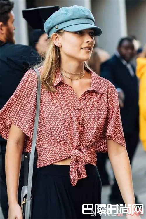 印花衣服怎么样_时髦这件事情交给这4款衣服 你负责美美的就好