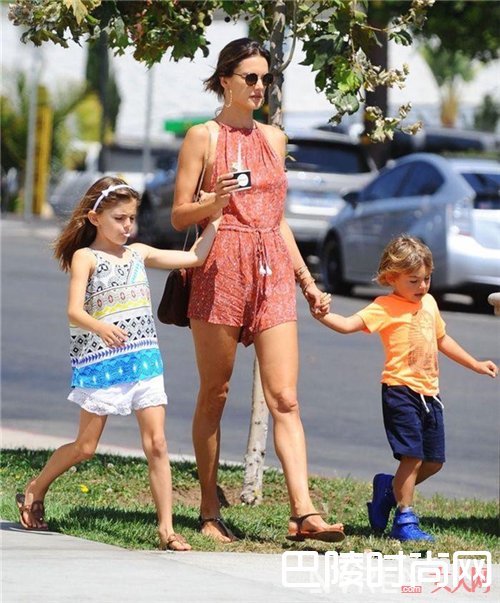 印花小一点_BF风不断 但是这些“小”单品也也要注意