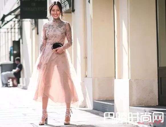 ​绑带鞋如何搭配_想拥有一双大美腿？看看这些夏季凉鞋穿搭大法就知道