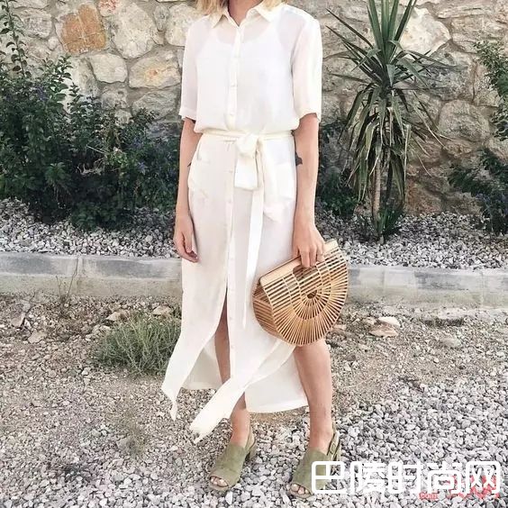 度假风小白裙推荐_穿上小白裙 多份清爽又迷人的气息