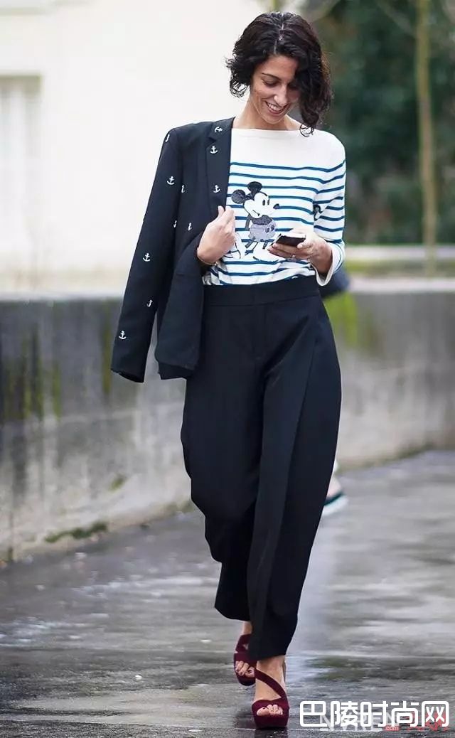 条纹衫配阔腿裤_永不过时的条纹，到底怎么穿才最美？