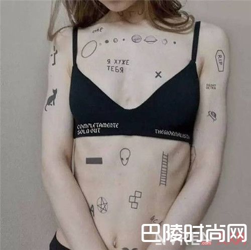 纹线条什么图案好看_这个夏天不爱花臂?这些小纹身或许可以拯救单调的你