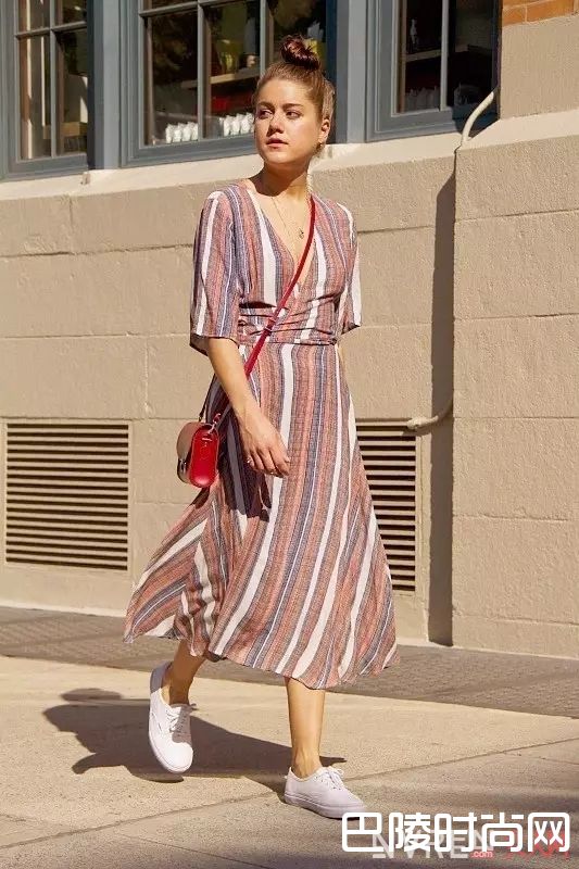 拼色条纹衫推荐_条纹衫的进阶!有哪些时尚的条纹款式可以选择