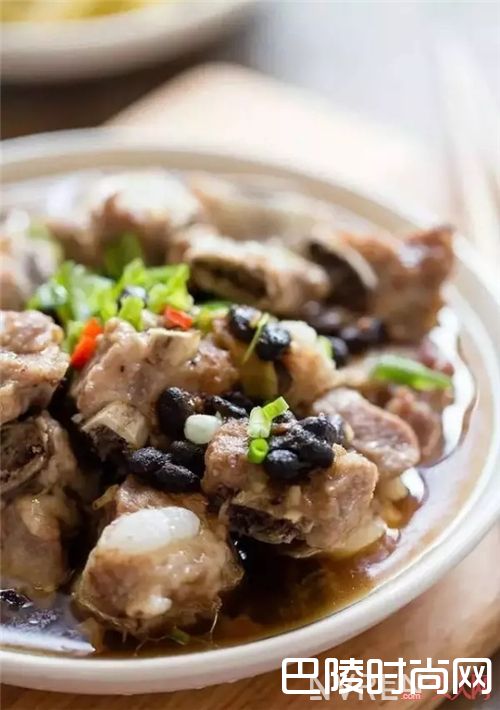 豆豉蒸排骨怎么做？_厌倦了爆炒的油腻与油烟 学学这4道懒人蒸菜做法