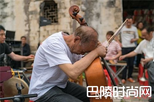 保湿类产品可以长期使用吗_该不该长期使用同一款护肤品 你该好好看看了