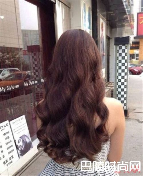 波浪卷发代表什么性格_你的发型正在暴露着你的性格你知道吗
