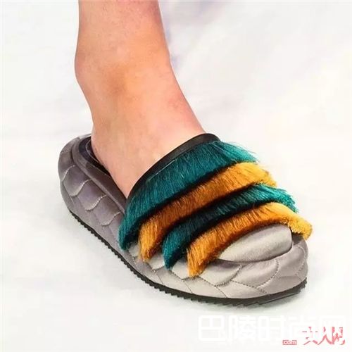 Marco de Vincenzo鞋子推荐_最近超火的新晋小众鞋履品牌 你知道几个？