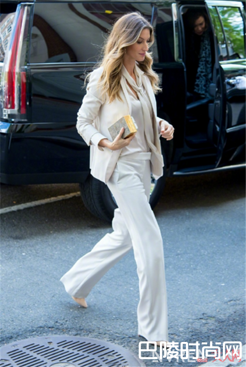 丝巾有什么用_夏天肉多怎么遮？这四款让你更高挑