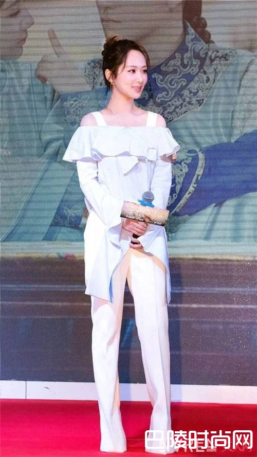 杜嘉班纳浅蓝女士香水怎么样_当下火爆香水+实用搭配 看完让你眼前一亮