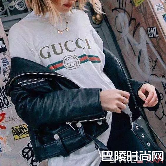 80年代Logo T恤_80年代最有腔调的复古单品，你还差哪件？