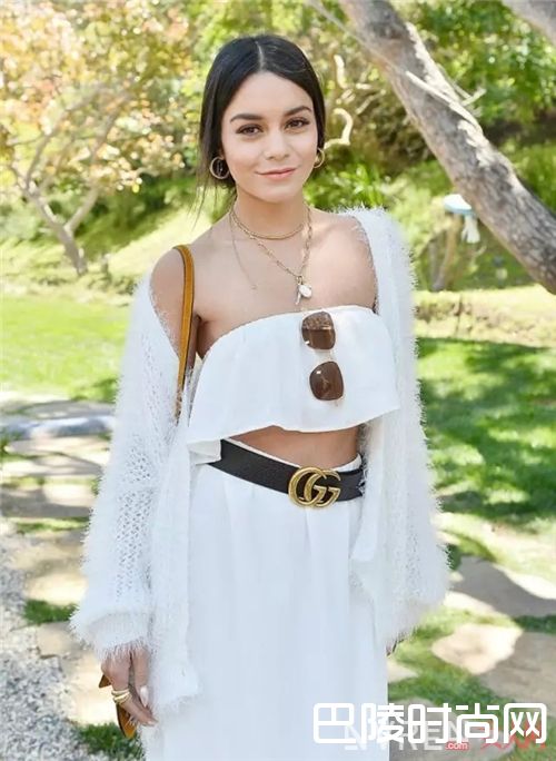 无肩带bra如何穿搭？_拥有这五件内衣 解决你夏天所有的穿衣烦恼