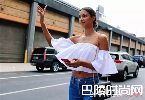 无肩带bra如何穿搭？_拥有这五件内衣 解决你夏天所有的穿衣烦恼