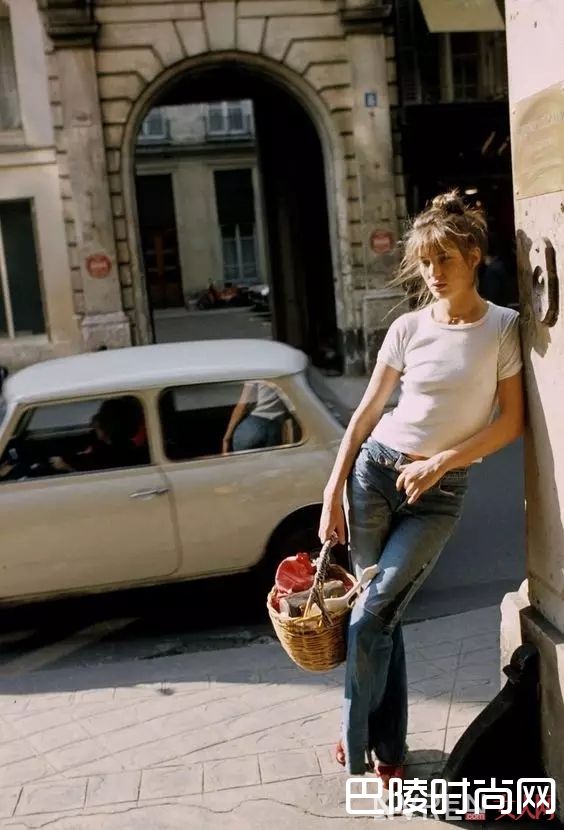 草编包推荐_今年流行的包包，不止实用那么简单