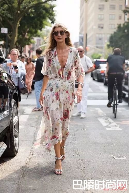 五分袖连衣裙如何搭配?_姑娘 你需要一件长短袖来遮住你手臂的肉肉