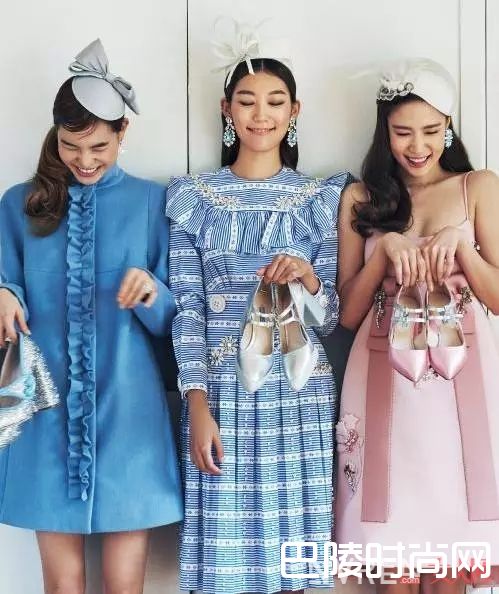 少女情怀元素_这些减龄穿搭 让你看起来又潮又年轻