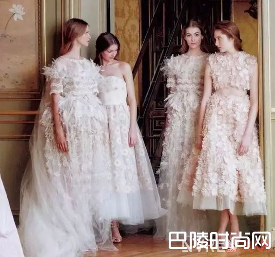 薄纱与轻柔面料_这些减龄穿搭 让你看起来又潮又年轻