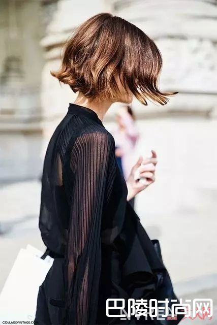 薄纱与轻柔面料_这些减龄穿搭 让你看起来又潮又年轻