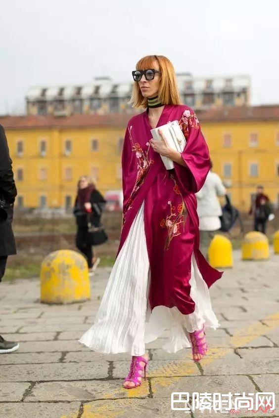 缎面长衫搭配_那一波莹润的光泽，是属于女人的质感