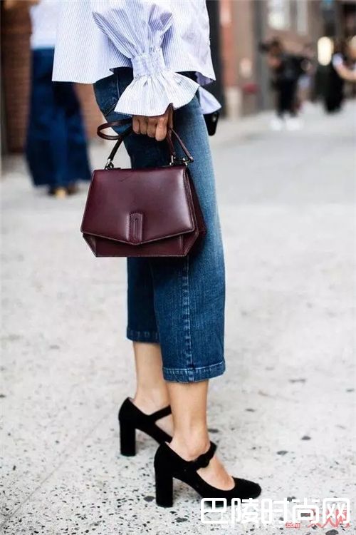 方跟绑带鞋如何搭配?_今夏最流行的3双鞋子 听说美的人已经穿上了!