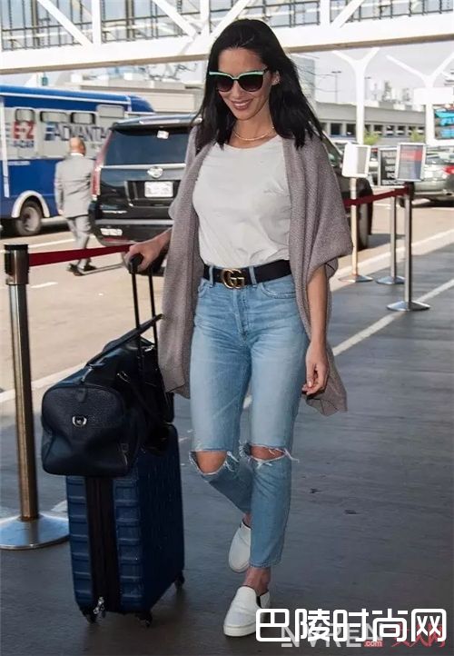 五分袖T恤如何搭配？_姑娘 你需要一件长短袖来遮住你手臂的肉肉