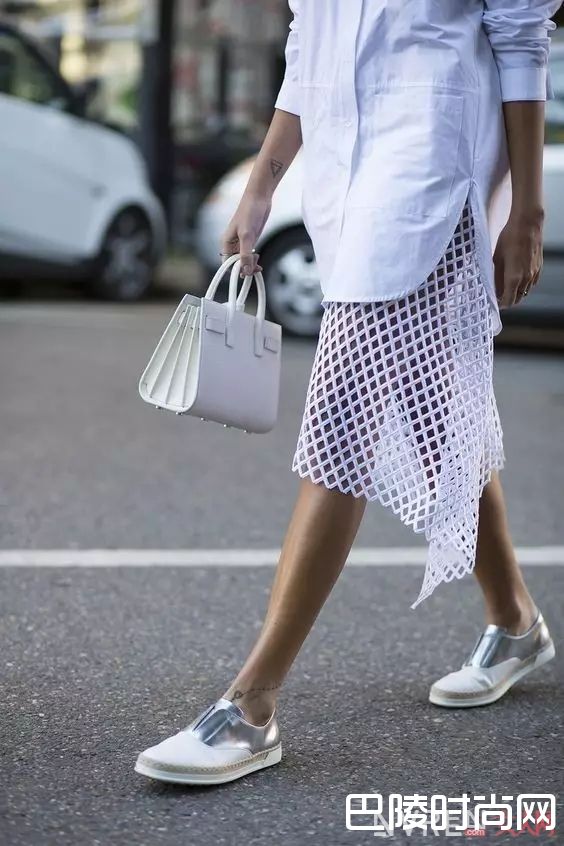 纯白色包包推荐_今年流行的包包，不止实用那么简单