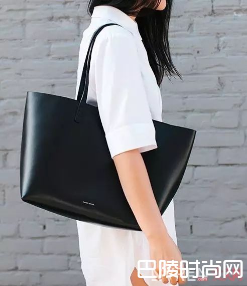 简洁款包包推荐_今年流行的包包，不止实用那么简单