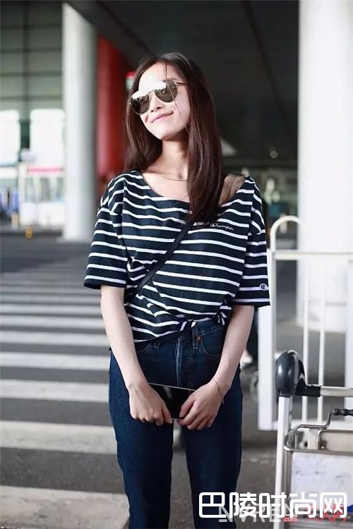 五分袖条纹T如何搭配？_姑娘 你需要一件长短袖来遮住你手臂的肉肉