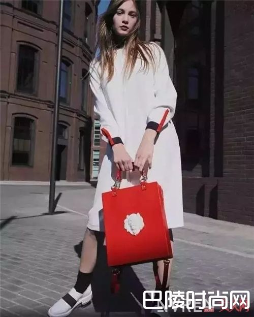 Andrés Gallardo包包推荐_不只是衣服 让你的包包也跟上夏天的步伐吧!