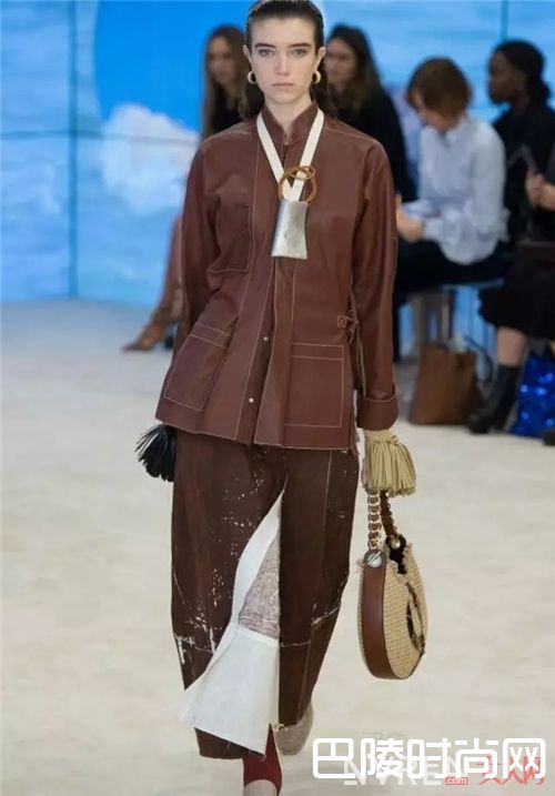 LOEWE包包推荐_不只是衣服 让你的包包也跟上夏天的步伐吧！