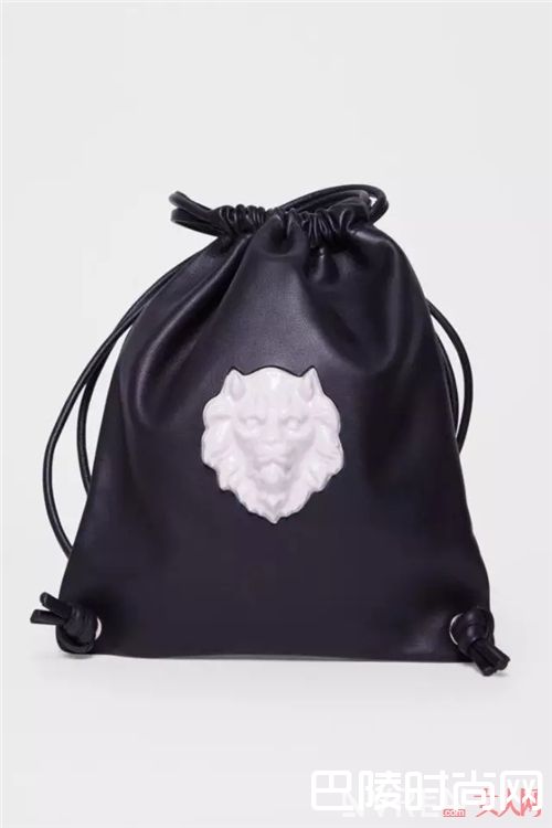 Andrés Gallardo包包推荐_不只是衣服 让你的包包也跟上夏天的步伐吧!