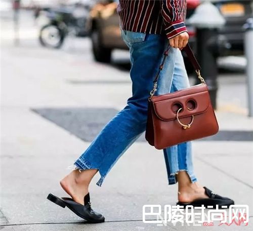 J.W. Anderson包包推荐_不只是衣服 让你的包包也跟上夏天的步伐吧！