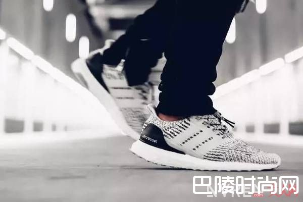 adidas Ultra BOOST 3.0「Oreo」配色_2017年销售额前十的十双鞋子 你还不打算入手一双吗