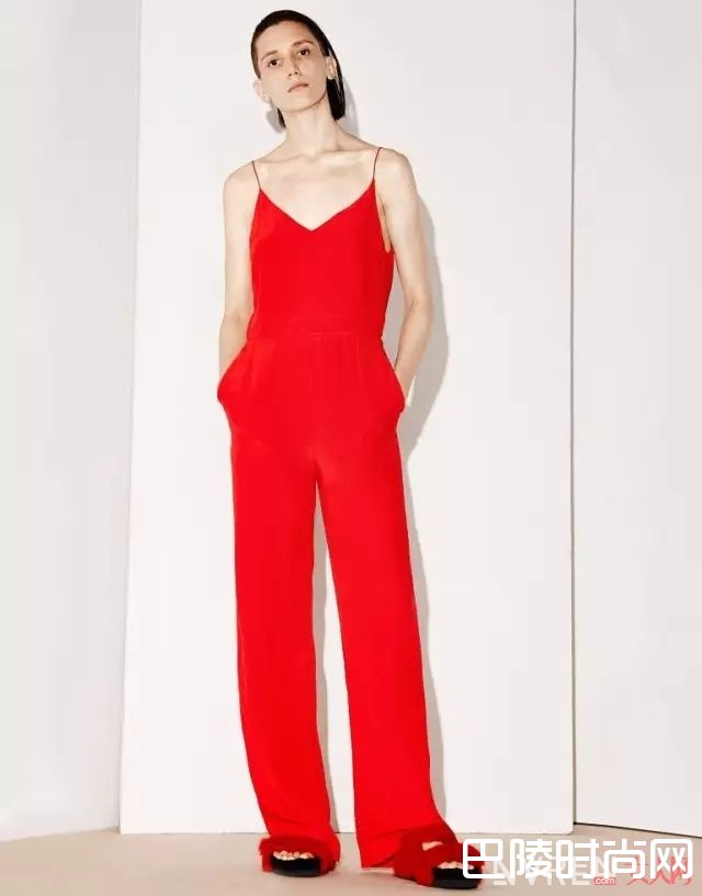 没有腰应该选哪种连体裤_最适合懒人的时髦，连体裤怎么穿既遮肉又显腿长？