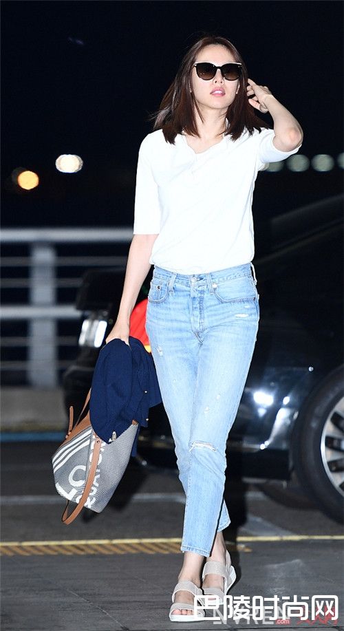 运动风凉鞋介绍_平底鞋控福音!今年又美又漂亮的时髦款都在这