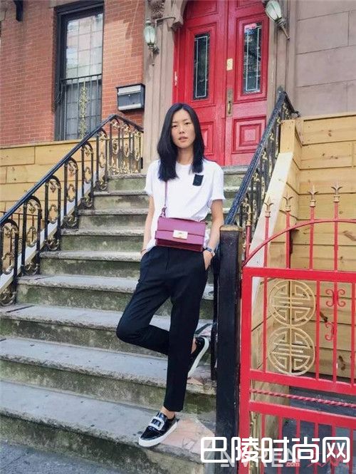 简单清爽减龄_还在让人叫阿姨?那是因为你穿得老气