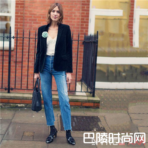 西装外套介绍_变身为复古的女人 这几件单品请收下