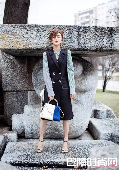 Valextra Iside系列手袋_2017年夏日手袋的流行趋势 这些it bag值得入手