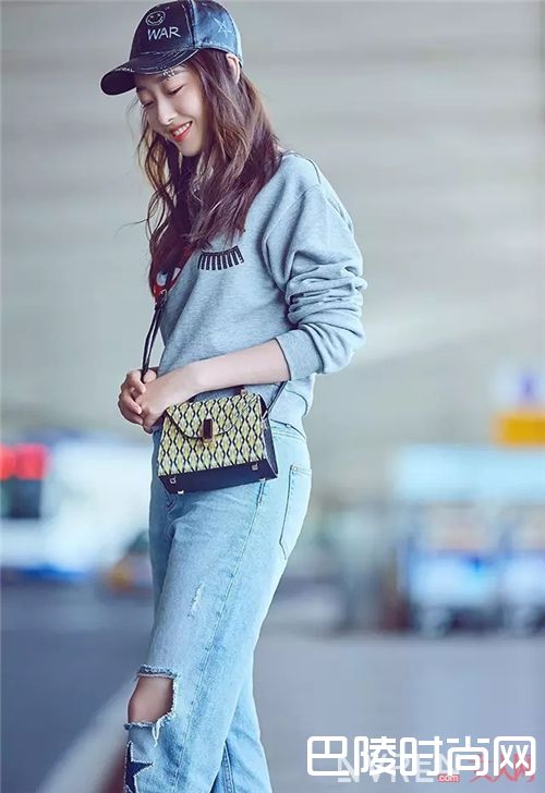 Valextra Iside系列手袋_2017年夏日手袋的流行趋势 这些it bag值得入手