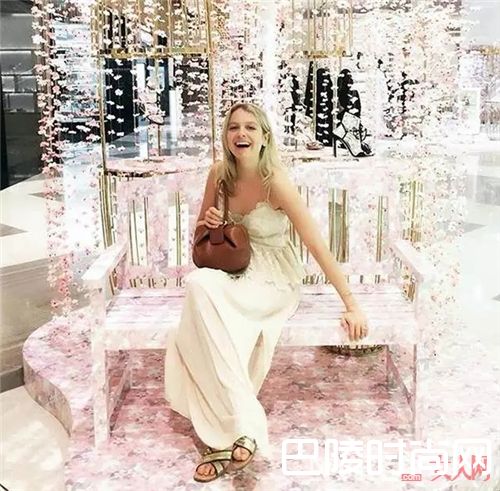 Gabriela Hearst的Nina Bag饺子包_2017年夏日手袋的流行趋势 这些it bag值得入手