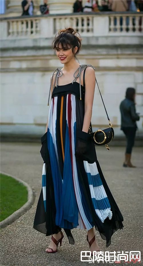 Chloé的Nile半圆包_2017年夏日手袋的流行趋势 这些it bag值得入手