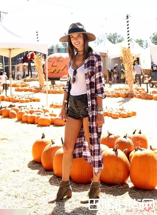 宽檐帽如何搭配？_这个夏天最IN的实用单品 美的人已经入手了