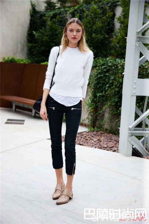 尖头平底鞋怎么搭配性感迷人_今夏平底鞋流行清单:六款新潮平底鞋随意搭出潮流美女范