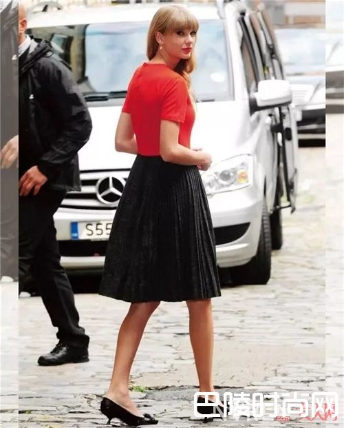 猫跟鞋穆勒拖鞋如何搭配？_这个夏天最IN的实用单品 美的人已经入手了