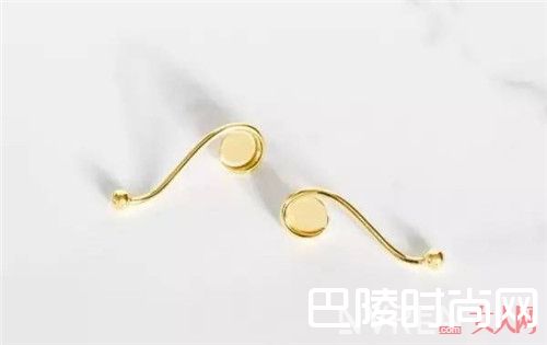 Anne Manns是什么_看完这些耳环 打耳洞的痛算什么