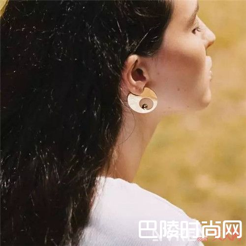 Anne Manns是什么_看完这些耳环 打耳洞的痛算什么