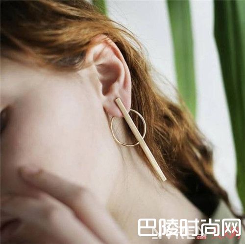 Eshvi是什么_看完这些耳环 打耳洞的痛算什么