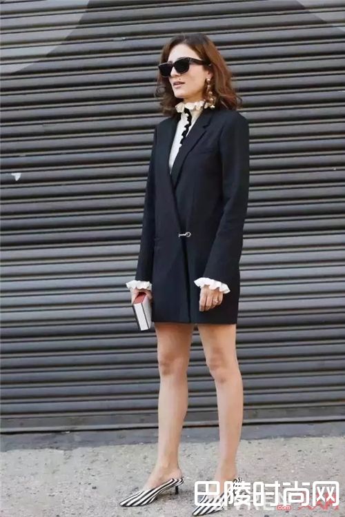 猫跟鞋穆勒拖鞋如何搭配？_这个夏天最IN的实用单品 美的人已经入手了