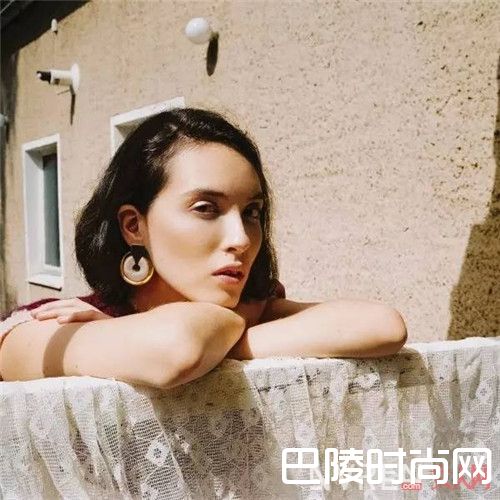 Anne Manns是什么_看完这些耳环 打耳洞的痛算什么