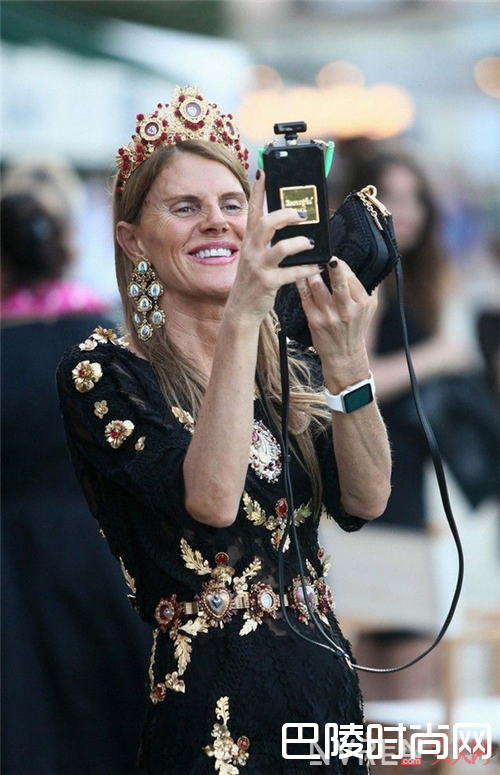 现代智能表介绍_腕间的优雅 诱惑盛夏的圣果