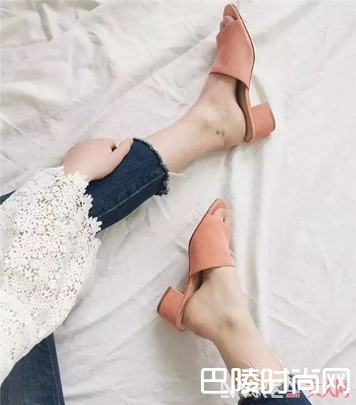 RAYE有哪些鞋子？_这些美炸天的凉鞋 各个年龄段都可以轻松驾驭